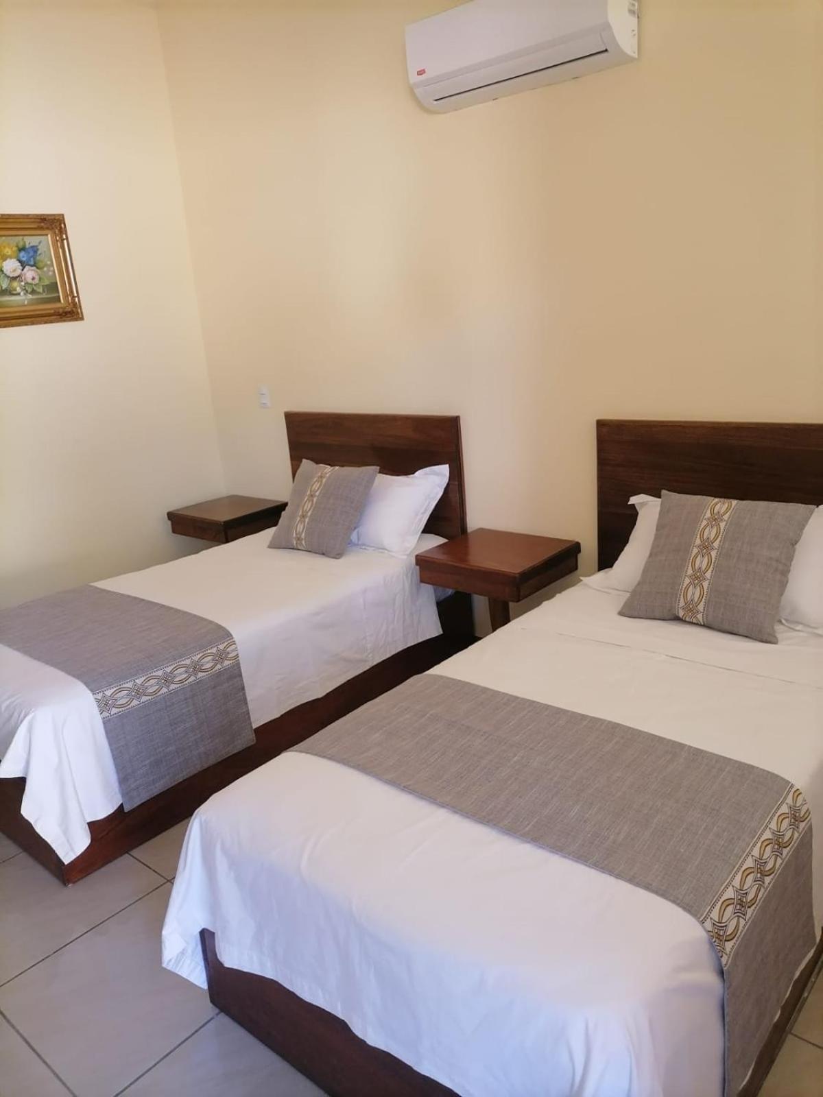 Villa Garita Inn ภายนอก รูปภาพ