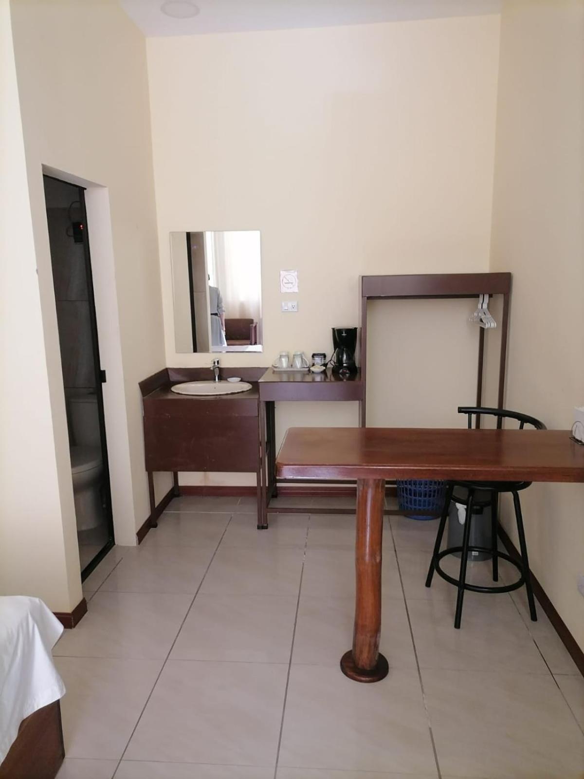 Villa Garita Inn ภายนอก รูปภาพ